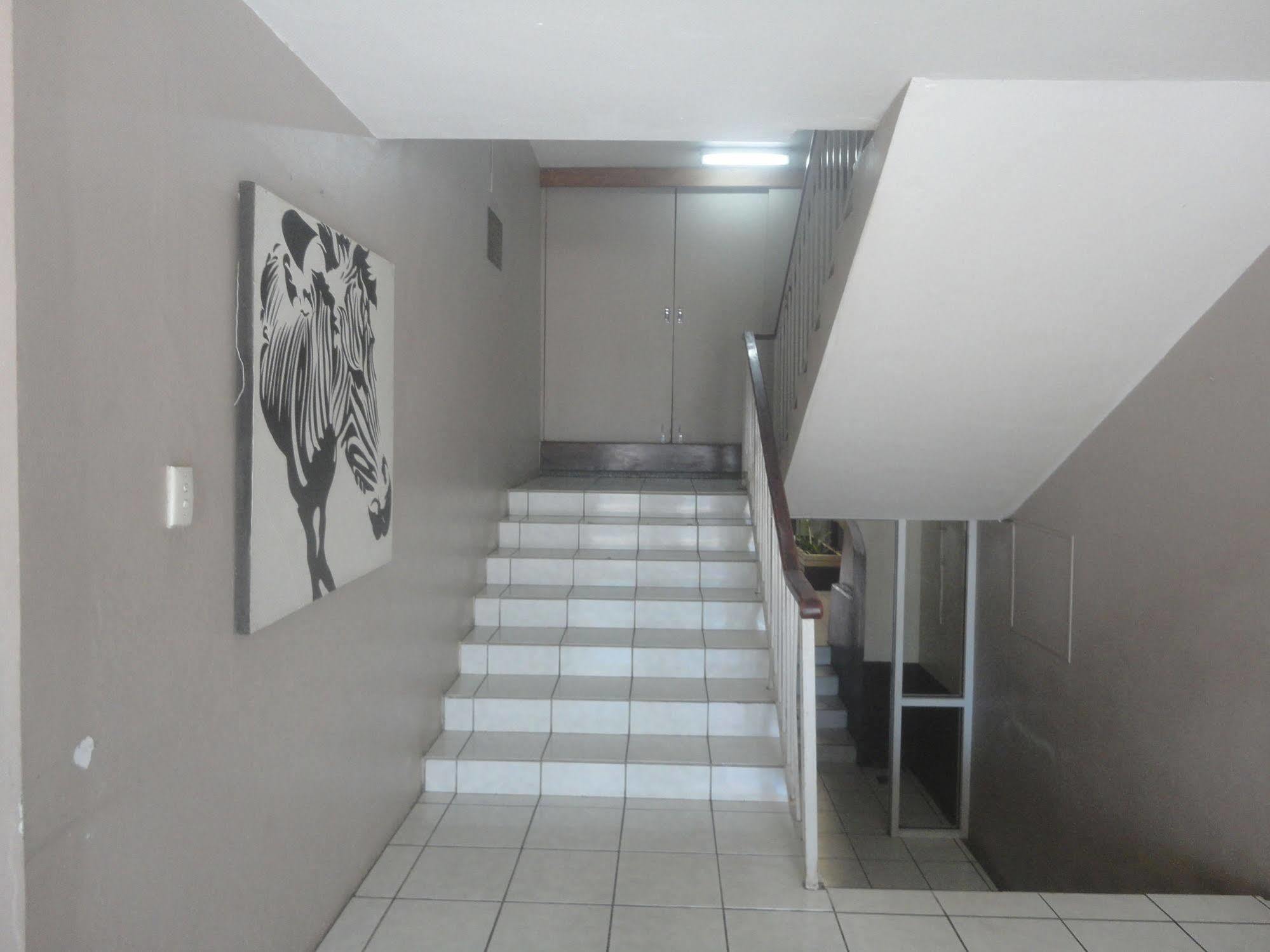 Hotel Olympic Port Vila Eksteriør billede